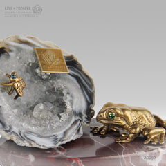 Bronze figures of Frog and Fly with Demantoid eyes on Geodes agate Amethyst druz