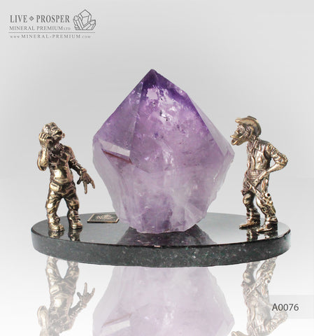 Bronze figures of two monkeys with amethyst on dolerite plate A0076