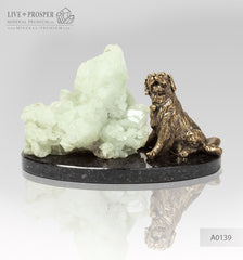 Bronze figure of a dog breed St.Bernard with green quartz on a dolerite plate Бронзовая собака породы Сенбернар с зеленым кварцем на пластине из долерита