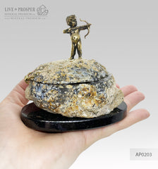 Bronze cupid on a stone agate geode box for an engagement ring on a dolerite plate Бронзовый купидон на каменной шкатулке из жеоды агата для помолвочного кольца на основании из долерита подарок на свадьбу Jewelry box Ювелирная шкатулка  подарок на свадьбу wedding gift 