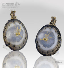 Clock with a bronze cupid figures with garnet heart on agate plate Часы с бронзовыми купидонами и сердцем из граната на пластине из агата подарок на свадьбу 