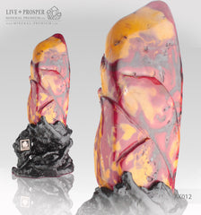 Solid Dragon Eye  polishing stone jasper mookaite   yaspis on a wooden stand   Драконий глаз  полированный камень из яшмы мукаита  яспис на деревянной подставке 