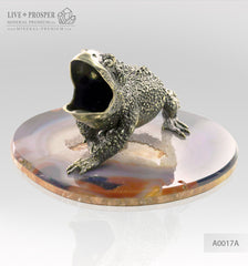 A bronze figure of a frog with demantoids inserts on a marvel and agate plats (moneybox) Бронзовая лягушка со вставками из демантоидов на пластине из агата и мрамора - копилка 