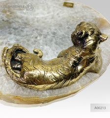 Handmade bronze tiger with demantoids inserts on an agate plate Бронзовый тигр ручной работы со вставками из демантоидов на пластине из агата год тигра 2022 символ нового года оберег для бизнеса дома подарок руководителю 