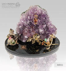 Bronze Dwarf with Miners mouse Figures at Amethyst mine on dolerite plate  Бронзовые Гном с шахтерами Мышами в шахте из Аметиста на пластине из долерита
