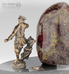 Bronze Gypsy men with Bear cub  Figures with Heliotrope on a Dolerite plate