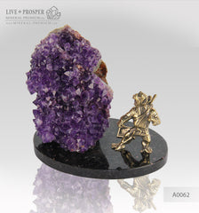 Bronze figure of monkey warrior with agate amethyst geodes on dolerite plate  Бронзовая фигурка воина обезьяны с жеод агата аметистом на пластине из долерита год обезьяны Mineral Premium Минерал Премиум 