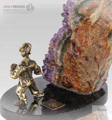 Bronze figure of monkey warrior with agate amethyst geodes on dolerite plate  Бронзовая фигурка воина обезьяны с жеод агата аметистом на пластине из долерита год обезьяны Mineral Premium Минерал Премиум 