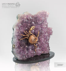 Gift Minerals Amethyst with Bronze scorpion figure with demantoid inserts Подарки из минералов аметист с бронзой скорпион со вставками из демантоидов