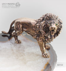 Bronze figure of lion the King of pride with demantoids inserts on agate plate Бронзовый лев Король прайда со вставками из демантоидов на пластине из агата