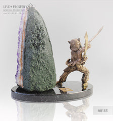 Bronze Samurai with agate geode amethyst on a dolerite plate Бронзовый Самурай с жеодой агата аметистовой друзой на пластине из долерита 