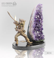 Bronze Samurai with agate geode amethyst on a dolerite plate Бронзовый Самурай с жеодой агата аметистовой друзой на пластине из долерита 