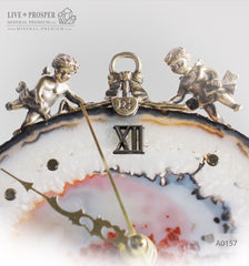 Сlock with bronze angels figures on a agate plate  Часы с бронзовыми ангелами на пластине из агата 