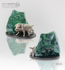 Bronze wild boar with malachite on a plate of dolerite Бронзовый кабан с малахитом на пластине из долерита 