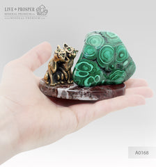 Bronze figures of sweetheart сat couple with gems inserts and malachite on marvel plate  Бронзовая пара влюблённых кошек со вставками из самоцветов c малахитом на мраморной пластине