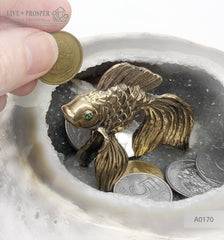 Bronze figure of goldfish with demantoid inserts in amethyst agate geode cave on a dolerite plate - money bank Бронзовая "Золотая" рыбка со вставками из демантоидов в жеоде агата аметистовом гроте на пластине из долерита - копилка для денег