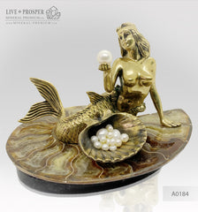 Bronze Mermaid and seahorse with River and Sea Pearls on Ammonite dolerite base Бронзовая Русалочка и Морской конёк с Речным и Морским Жемчугом на Аммоните подставка из долерита. Подарок на свадьбу подарок на новоселье Edit alt text