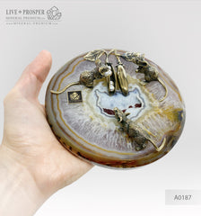 Bronze figures of mice with beans and pearls on an agate slice and a marble plate Бронзовые фигурки мышей с фасолью и жемчугом на срезе агата и пластине из мрамора год крысы 2020 Новый год крысы 2020 подарок на новый год Mineral Premium 