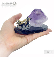 Bronze bull with agate geode amethyst on a dolerite plate Бронзовый бык с жеодой агата аметистовой друзой на пластине из долерита Символ года 2021 2021 год быка Подарок на новый год что подарить в год быка 