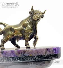 Bronze bull figure with charoite base on a handmade wooden stand Бронзовый бык на срезе из чароита и деревянной подставки ручной работы   Символ года 2021 2021 год быка Подарок на новый год что подарить в год быка 