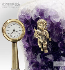 Wedding gift подарок на свадьбу подарок на юбилей Bronze cupid and sweethearts on a bench with garnet heart and clock on geode agate amethyst druzy background on a dolerite plate Бронзовые амур и влюбленные на лавке с сердцем из граната и часами с агата жеодой аметистовой друзой на пластине из долерита Минерал премиум Mineral Premium