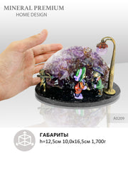 Bronze composition of cupid and sweethearts with a rose flower and street light within geode agate amethyst druzy background and amethyst sphere of amethyst on a dolerite plate Бронзовая композиция с амуром, влюблёнными c розой и уличным фонарём на фоне агата жеода аметистовой друзы и сферой из аметиста на пластине из долерита