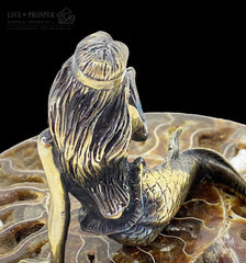 Bronze mermaid and seahorse with river and sea pearls on ammonite dolerite base Бронзовая русалочка и морской конёк с речным и морским жемчугом на аммоните подставка из долерита