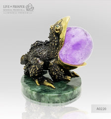 Bronze frog figure with demantoid inserts with an amethyst sphere on a marvel plate Бронзовая лягушка со вставками из демантоидов с шаром из аметиста на пластине из мрамора