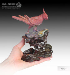 Gift Minerals stone carving red jasper carving of Imperial Parrot " Corella " on a wooden stand Подарки из минералов статуэтка  красная яшма Императорский попугай "Корелла"   на деревянной подставке