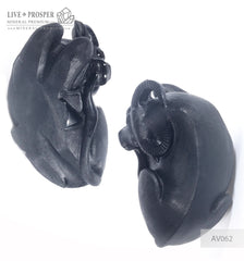 Solid black obsidian Bull carving Бык из черного обсидиана 