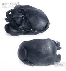 Solid black obsidian Bull carving Бык из черного обсидиана 