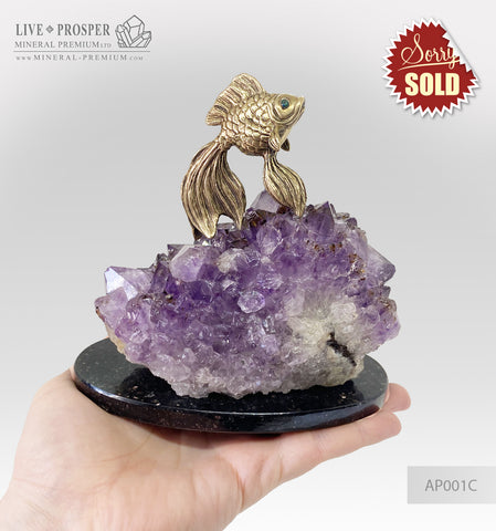 Bronze goldfish figure with demantoids eyes and amethyst on a dolerite plate AР001С