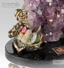 Bronze Dwarf with Miners mouse Figures at Amethyst mine on dolerite plate  Бронзовые Гном с шахтерами Мышами в шахте из Аметиста на пластине из долерита 