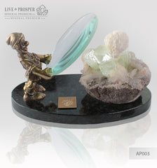 Bronze dwarf figure with a magnifying glass and apophyllite on a dolerite plate Бронзовый гном с увеличительным стеклом и апофиллитом на пластине из долерита 