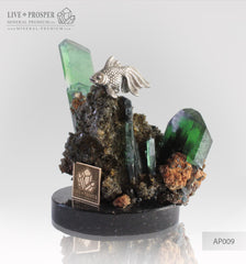 Fulfiller of desires Silver figure of goldfish on vivianite mineral on a dolerite plate  Исполнительница желаний "Золотая рыбка"  серебро 925 с вивианитом на пластине из долерита 