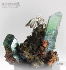 Fulfiller of desires Silver figure of goldfish on vivianite mineral on a dolerite plate  Исполнительница желаний "Золотая рыбка"  серебро 925 с вивианитом на пластине из долерита 