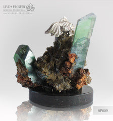 Fulfiller of desires Silver figure of goldfish on vivianite mineral on a dolerite plate  Исполнительница желаний "Золотая рыбка"  серебро 925 с вивианитом на пластине из долерита 
