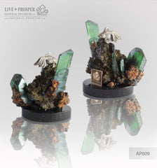 Fulfiller of desires Silver figure of goldfish on vivianite mineral on a dolerite plate  Исполнительница желаний "Золотая рыбка"  серебро 925 с вивианитом на пластине из долерита 