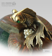Bronze goldfish Figure with demantoid eyes with pearls on ammonit - marble base Бронзовая "Золотая" Рыбка с Жемчугом на Аммоните - Подставка из Мрамора