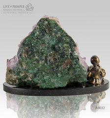 Bronze Dwarf with Miners mouse Figures at Amethyst mine on dolerite plate  Бронзовые Гном с шахтерами Мышами в шахте из Аметиста на пластине из долерита 