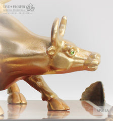 Bronze figure of bull gold plated with demantoids inserts on jasper plate Бронзовый бык с золотым напылением со вставками из демантоидов на панно из яшмы