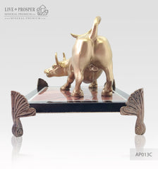 Bronze figure of bull gold plated with demantoids inserts on jasper plate Бронзовый бык с золотым напылением со вставками из демантоидов на панно из яшмы