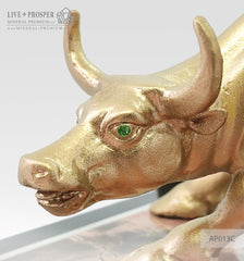 Bronze figure of bull gold plated with demantoids inserts on jasper plate Бронзовый бык с золотым напылением со вставками из демантоидов на панно из яшмы