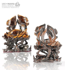 Solid tiger's eye carving of fish family playing under the sea on a wooden stand Стая рыб играющая на морском дне из тигрового глаза на деревянной подставке