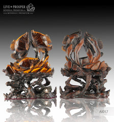 Solid tiger's eye carving of fish family playing under the sea on a wooden stand Стая рыб играющая на морском дне из тигрового глаза на деревянной подставке