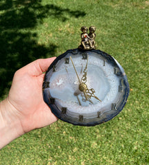 Clock with a bronze cupid figures with garnet heart on agate plate Часы с бронзовыми купидонами и сердцем из граната на пластине из агата подарок на свадьбу 