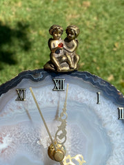 Clock with a bronze cupid figures with garnet heart on agate plate Часы с бронзовыми купидонами и сердцем из граната на пластине из агата подарок на свадьбу 
