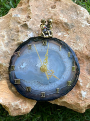Clock with a bronze cupid figures with garnet heart on agate plate Часы с бронзовыми купидонами и сердцем из граната на пластине из агата подарок на свадьбу 