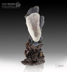 Solid Agate carving of Two owls on a branch with Amethyst Druze hollow on a Wooden stand Два филина на ветке из агата с аметистовой друзой на деревянной подставке  שני ינשופי נשרים על ענף אגת עם דרוז אמטיסט על מעמד עץ
