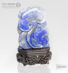 Lapis lazuli carving of a dragon in medieval German style on a wooden stand Резной дракон в средневековом Германском стиле из лазурита на деревянной подставке оберег от сглаза protects from evil eye stone carving  резьба по камню Лаузрит дракон из лазурита Lapis lazuli dragon